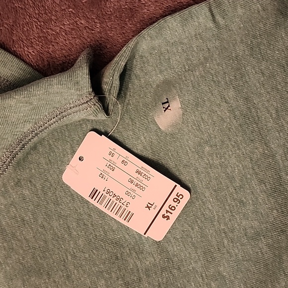 NWT. Christopher & Banks. Short sleeve green/teal top. XL - Picture 4 of 7